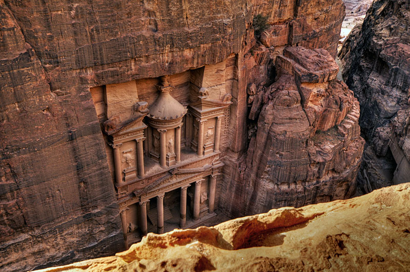 Tours to The Treasury (Hazane), Petra